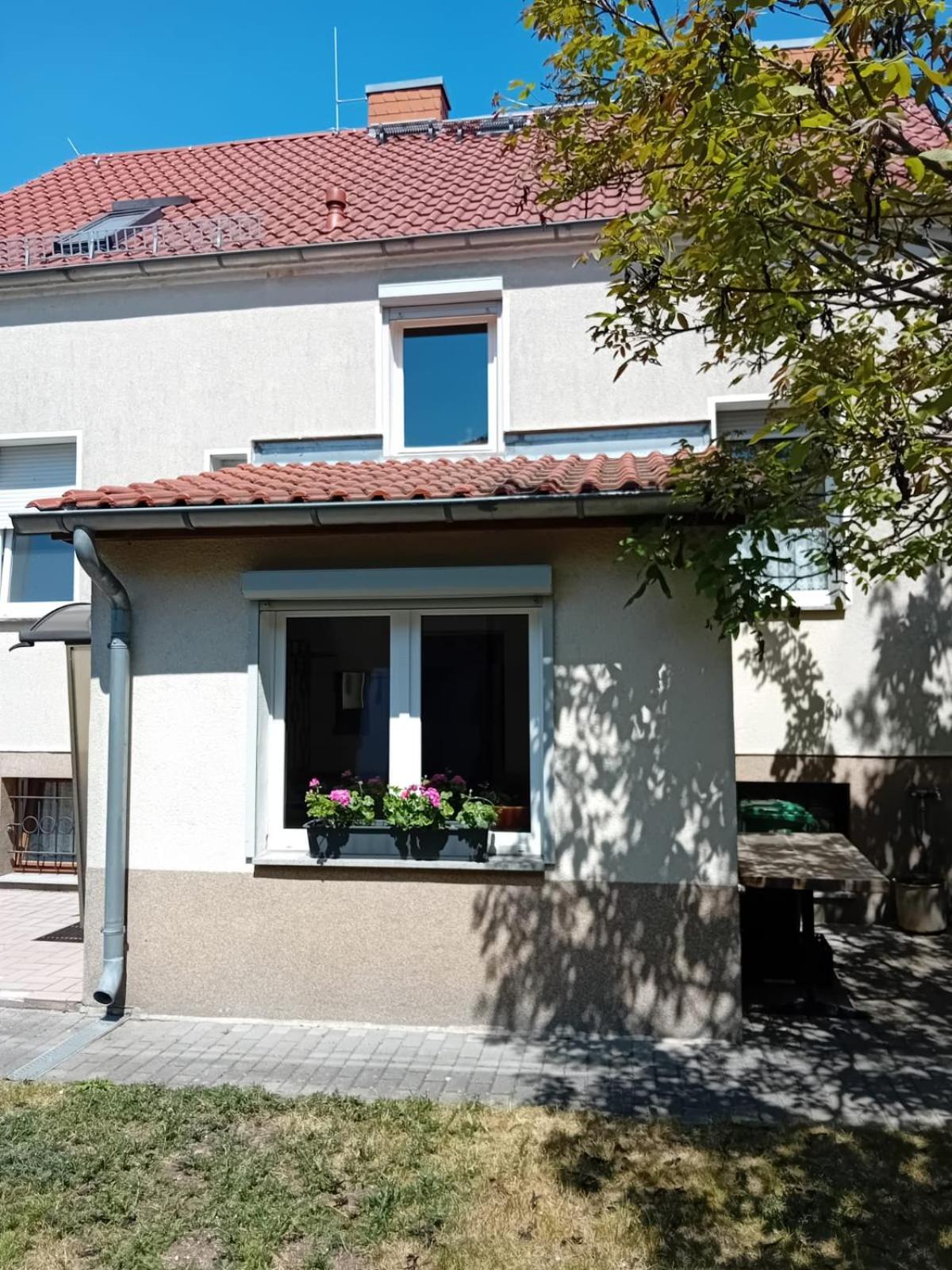 Hotel Grosses Haus Zossen Exterior foto